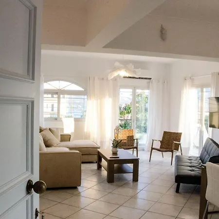 Eva's House Karababás